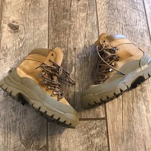 army mountain combat boots
